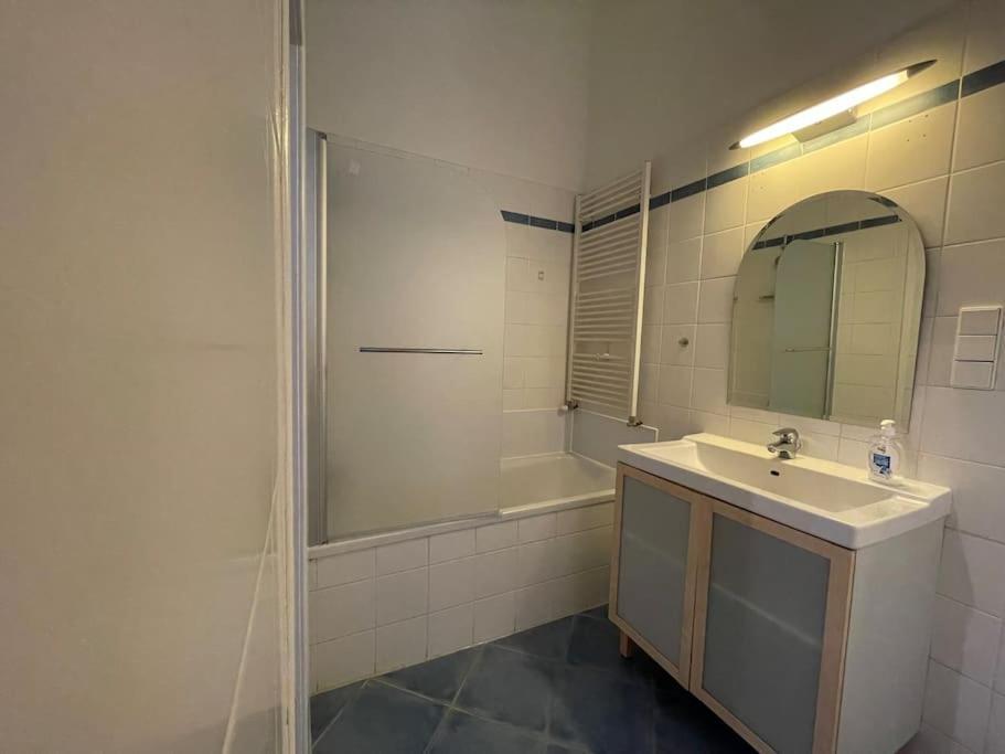 Geraeumige Altbauwohnung Im Zentrum غراتس المظهر الخارجي الصورة